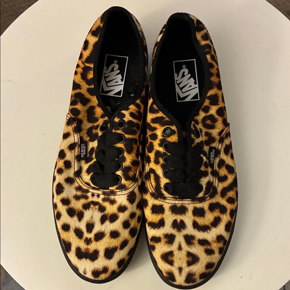 Vans Leopard-Pattern Shoes - Picture 2 of 6